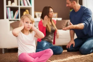 A toxic family blames a young girl